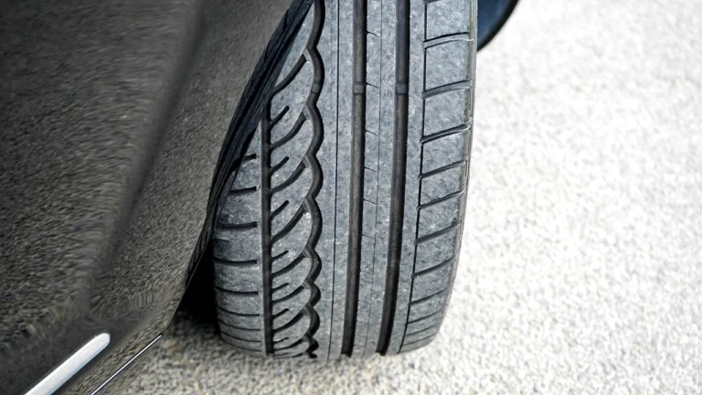 Tyre Tread and the MOT