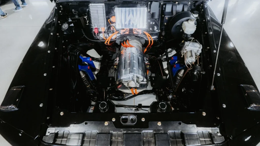 Detailed view of an electric vehicle powertrain and high-voltage components — SSK Mechanics guide to mobile work on EVs and hybrids